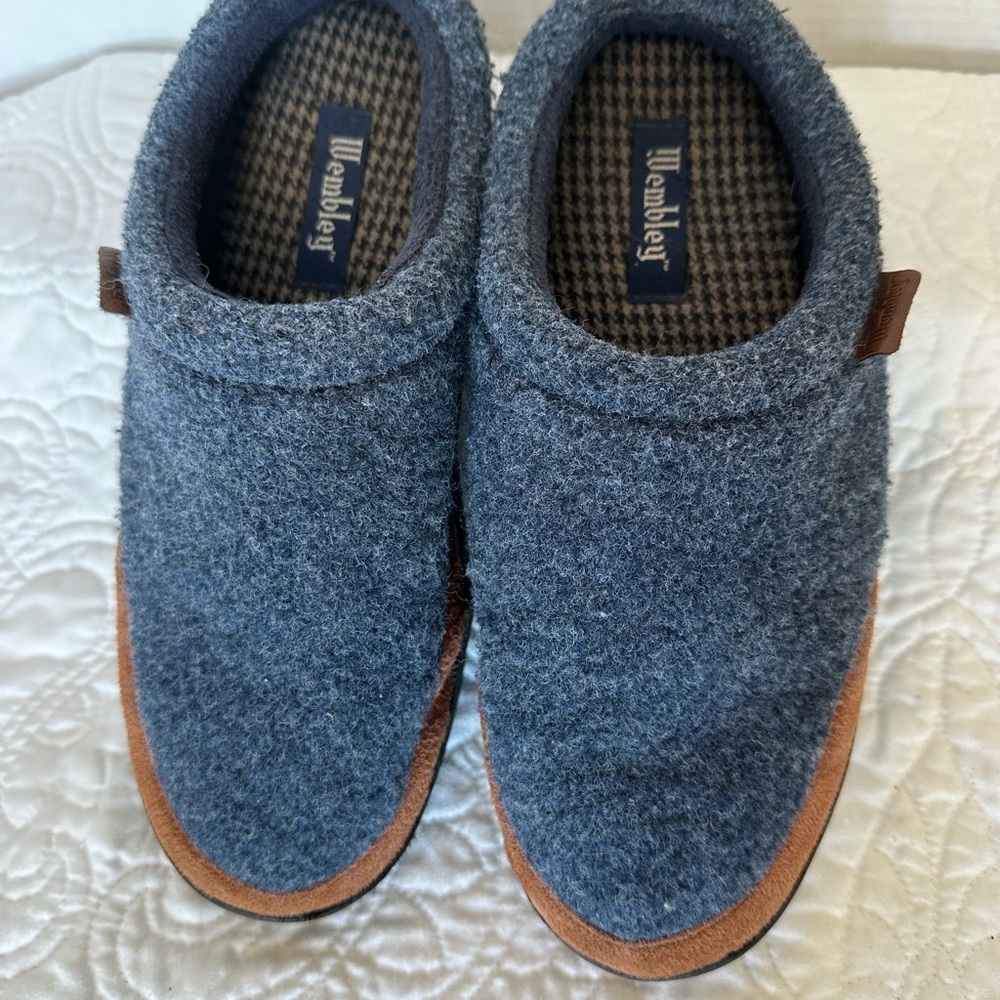 Men's Wembley Gray and Brown Slippers